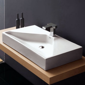 Badezimmereinrichtung - Aufsatzwaschbecken rechteckiges Design